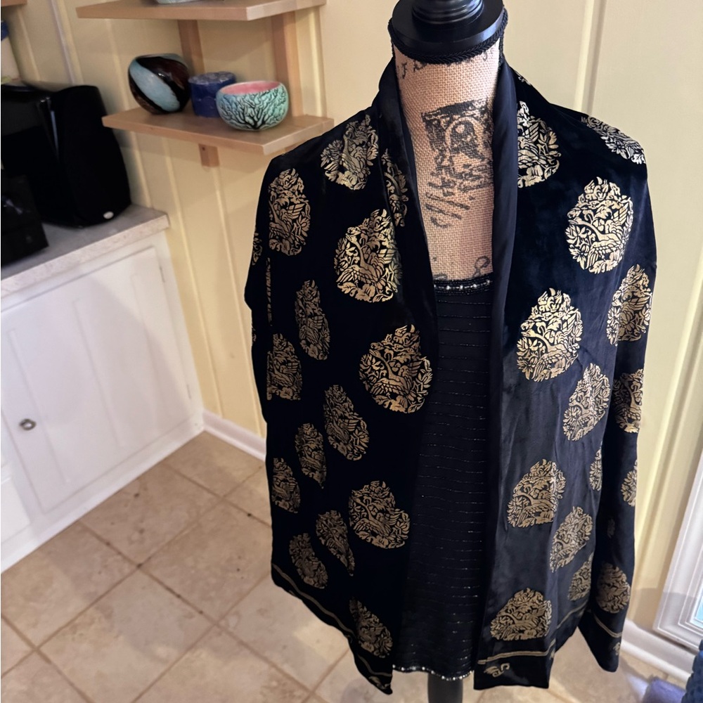 Elegant Black and Gold Velvet Shawl roughly 19”*60”